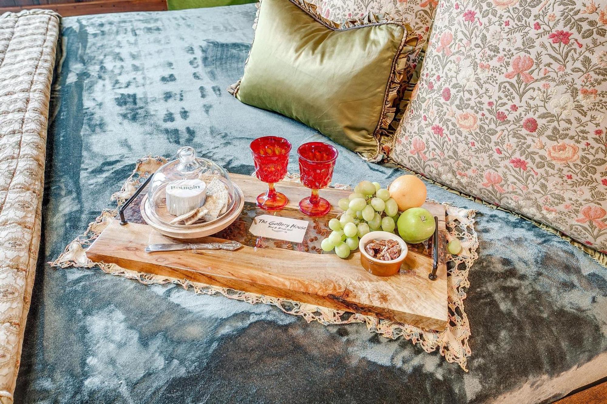 The Gallery House Boutique Hotel Stephenville Extérieur photo