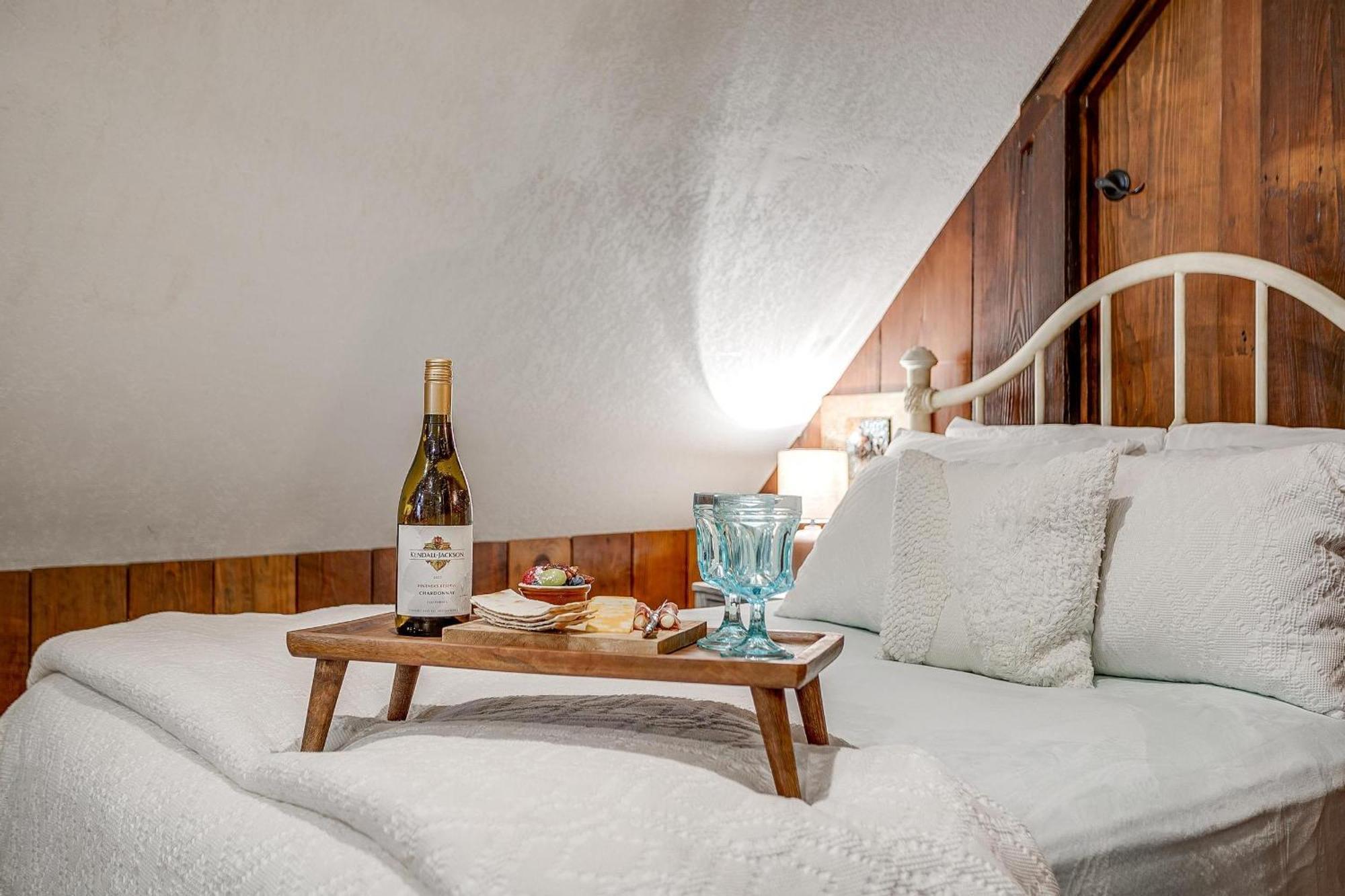 The Gallery House Boutique Hotel Stephenville Extérieur photo