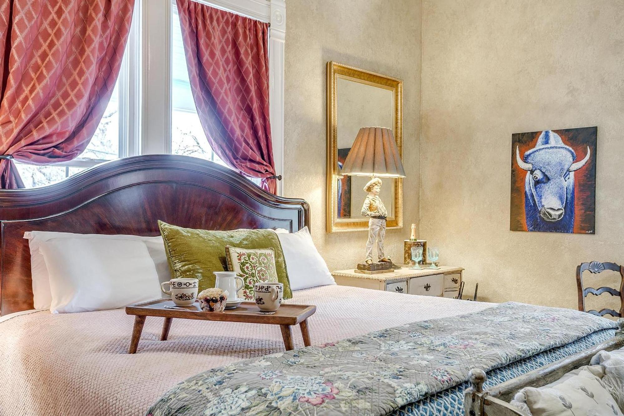 The Gallery House Boutique Hotel Stephenville Extérieur photo