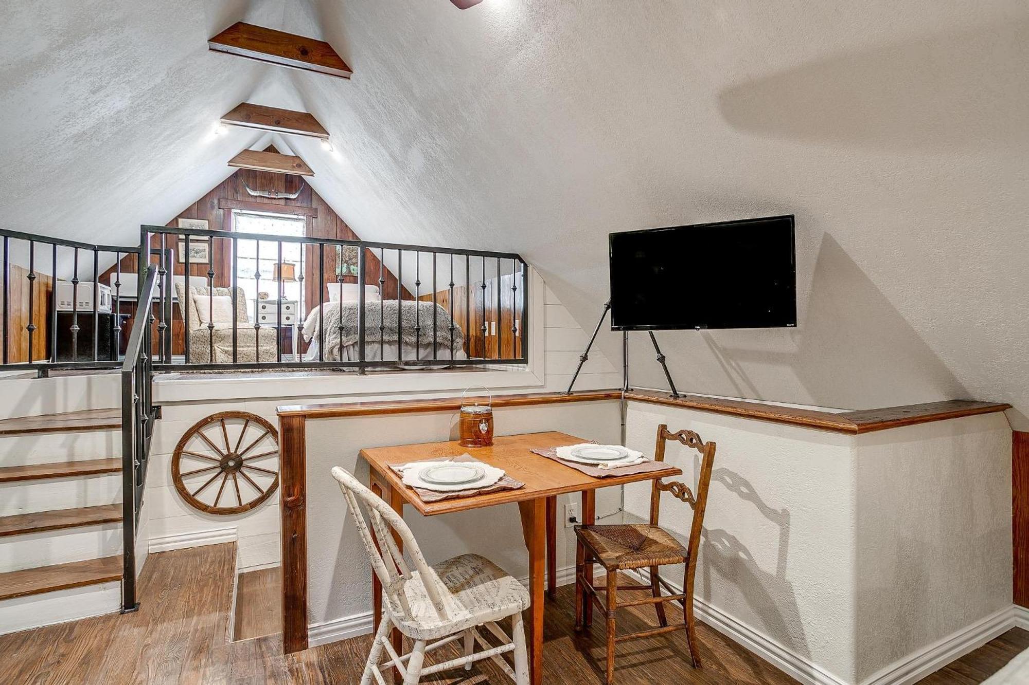 The Gallery House Boutique Hotel Stephenville Extérieur photo