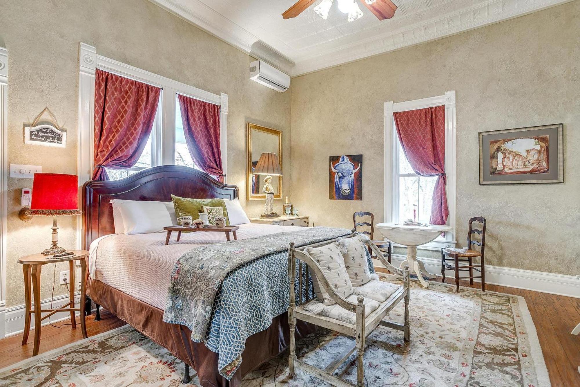 The Gallery House Boutique Hotel Stephenville Extérieur photo