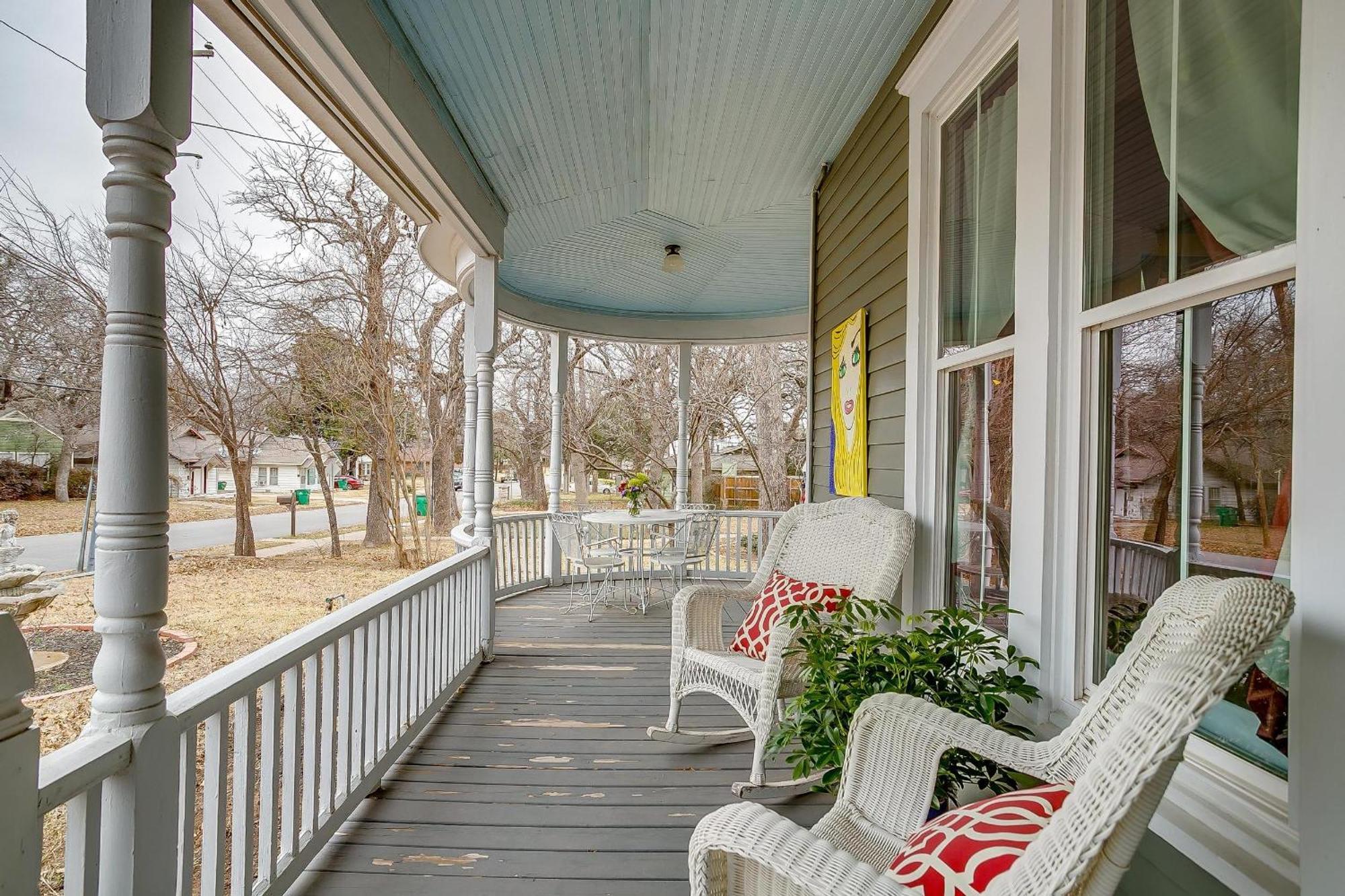 The Gallery House Boutique Hotel Stephenville Extérieur photo