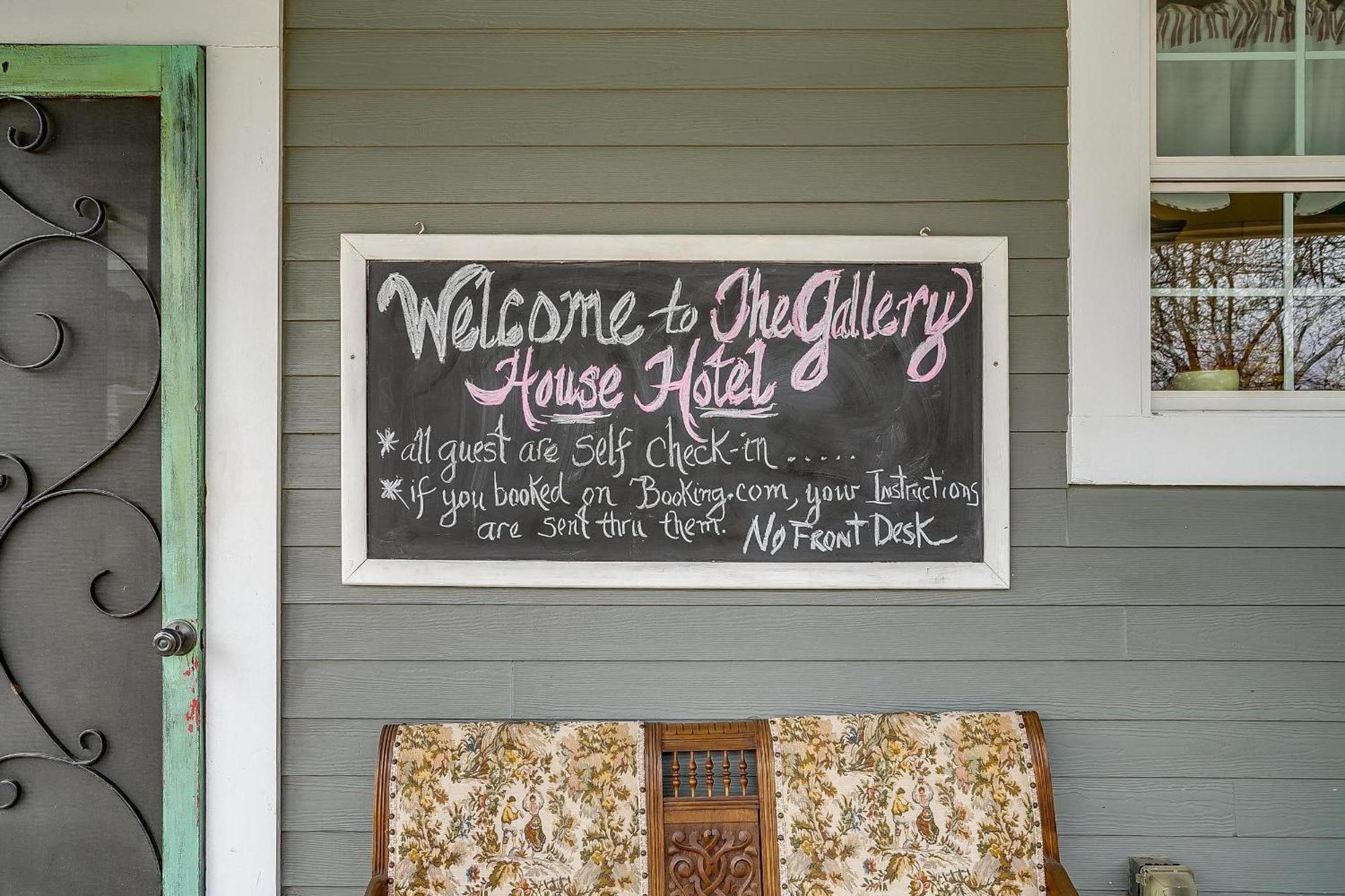 The Gallery House Boutique Hotel Stephenville Extérieur photo