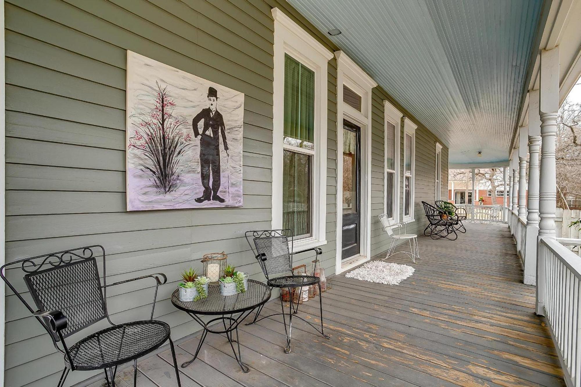 The Gallery House Boutique Hotel Stephenville Extérieur photo