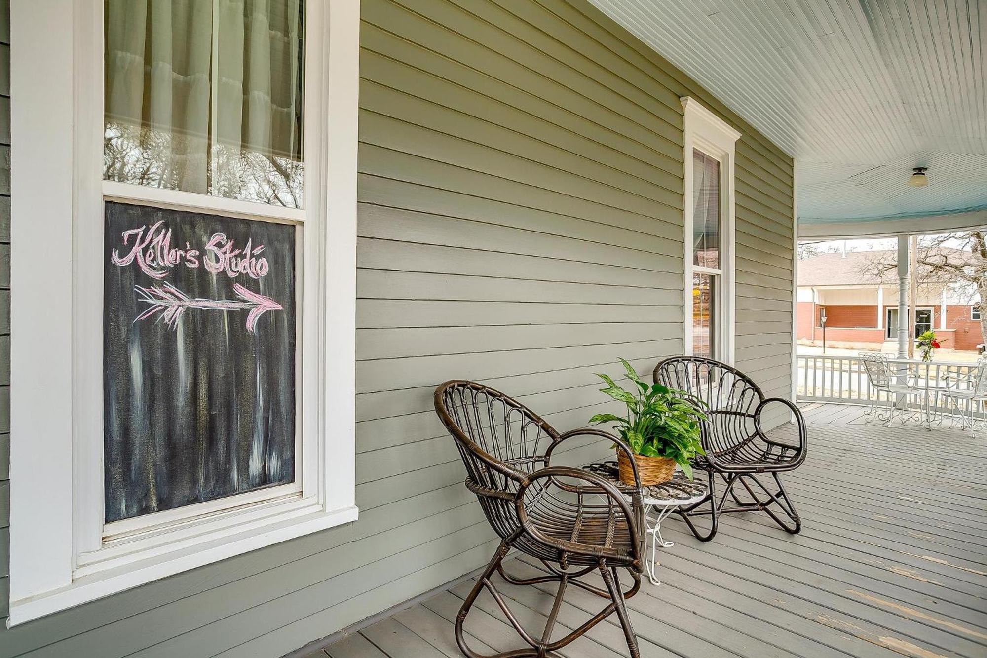 The Gallery House Boutique Hotel Stephenville Extérieur photo