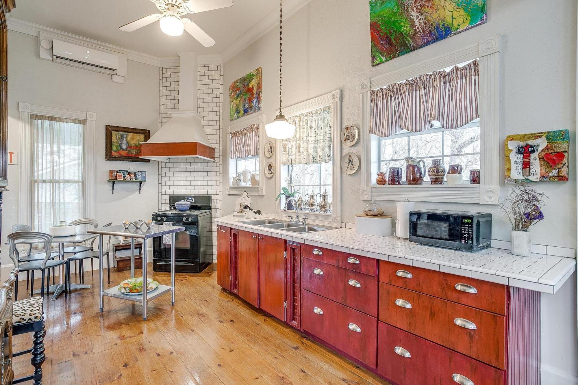 The Gallery House Boutique Hotel Stephenville Extérieur photo