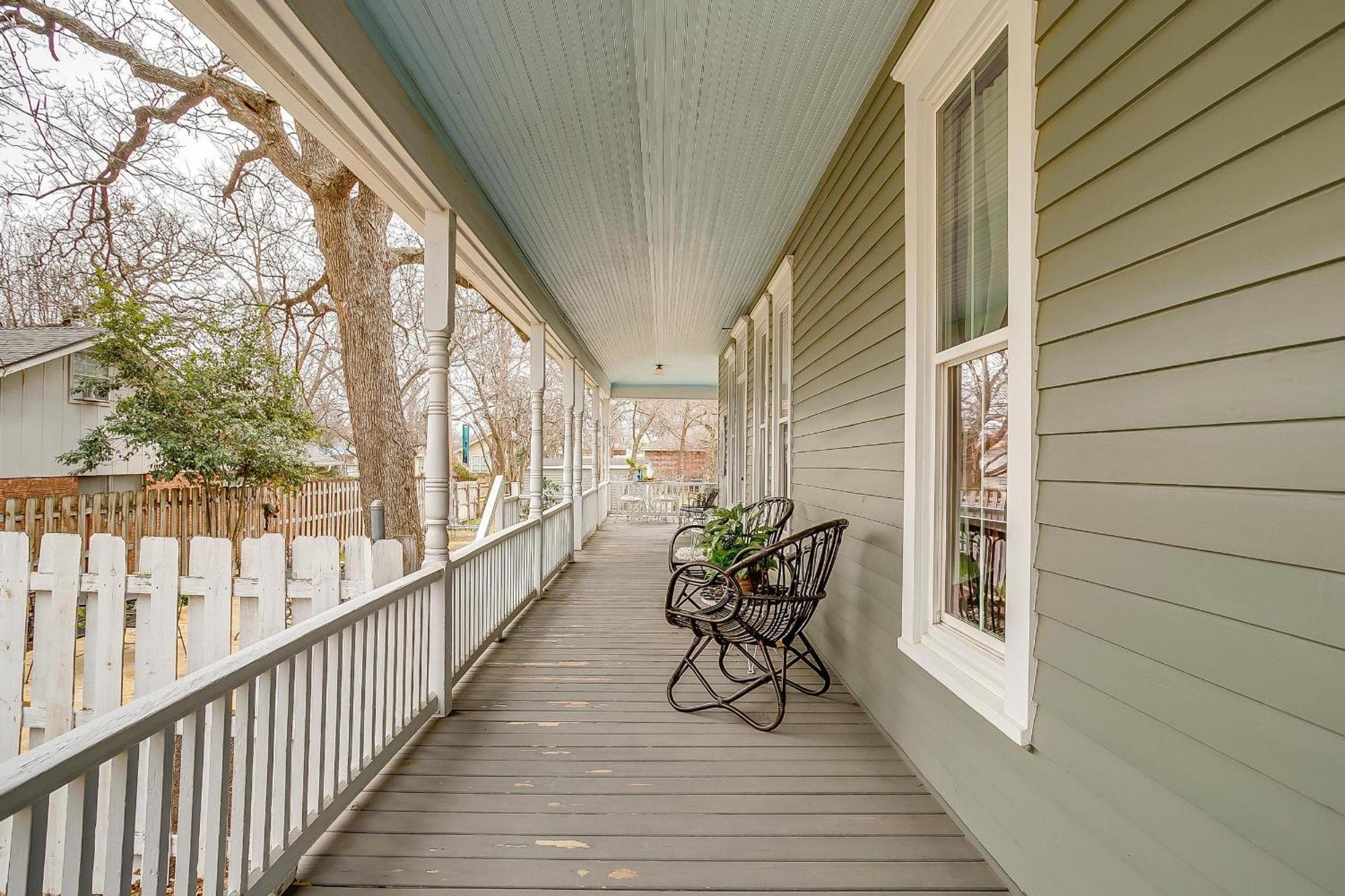 The Gallery House Boutique Hotel Stephenville Extérieur photo